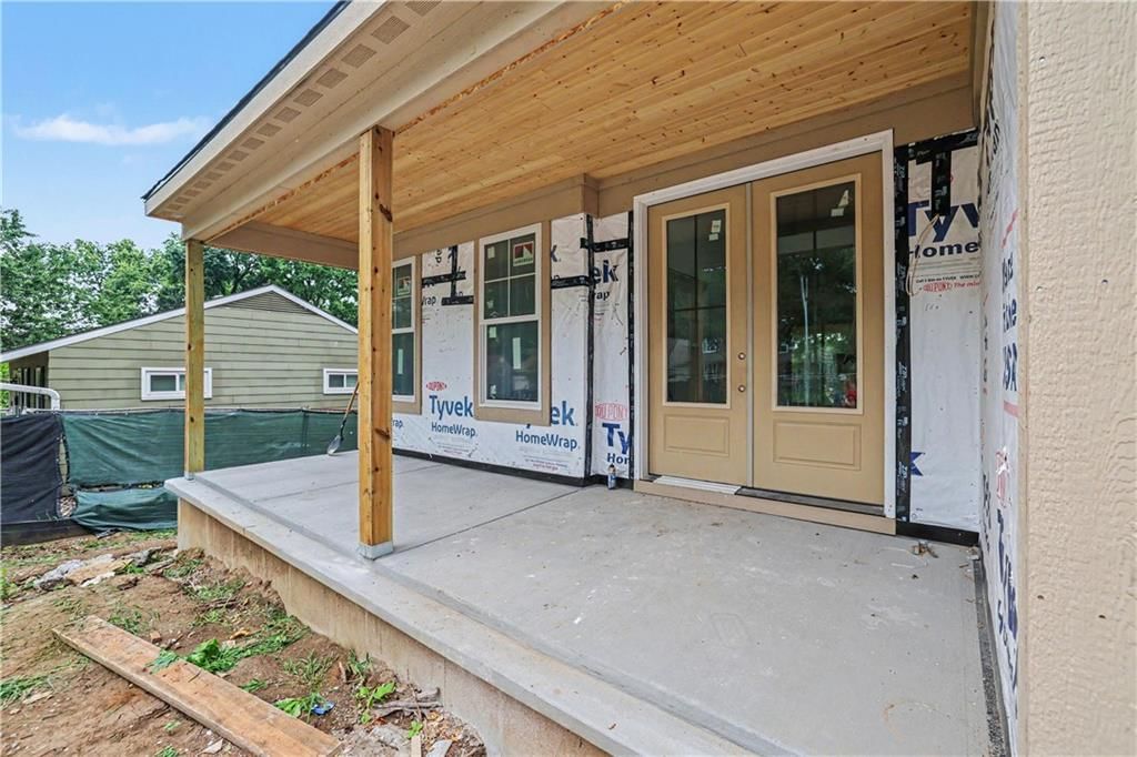 7805 Rosewood Drive — photo 3