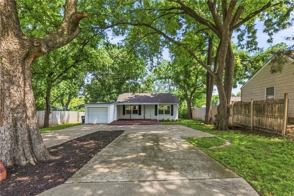5529 Outlook Street — photo 3