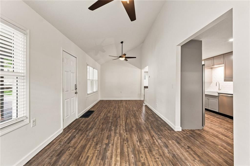 5529 Outlook Street — photo 12