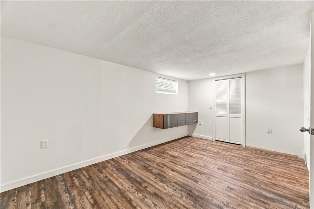 5529 Outlook Street — photo 24
