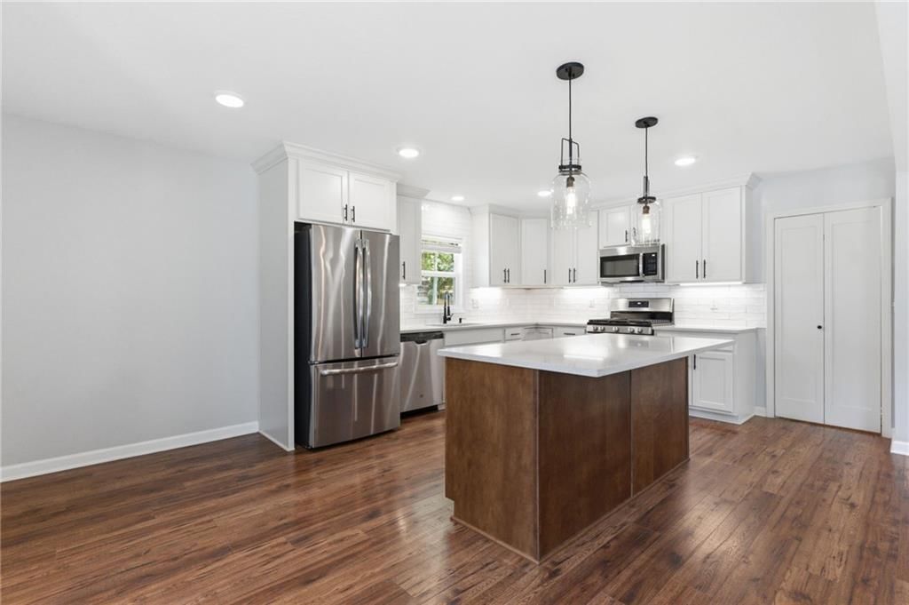 44 Maple Drive — photo 6