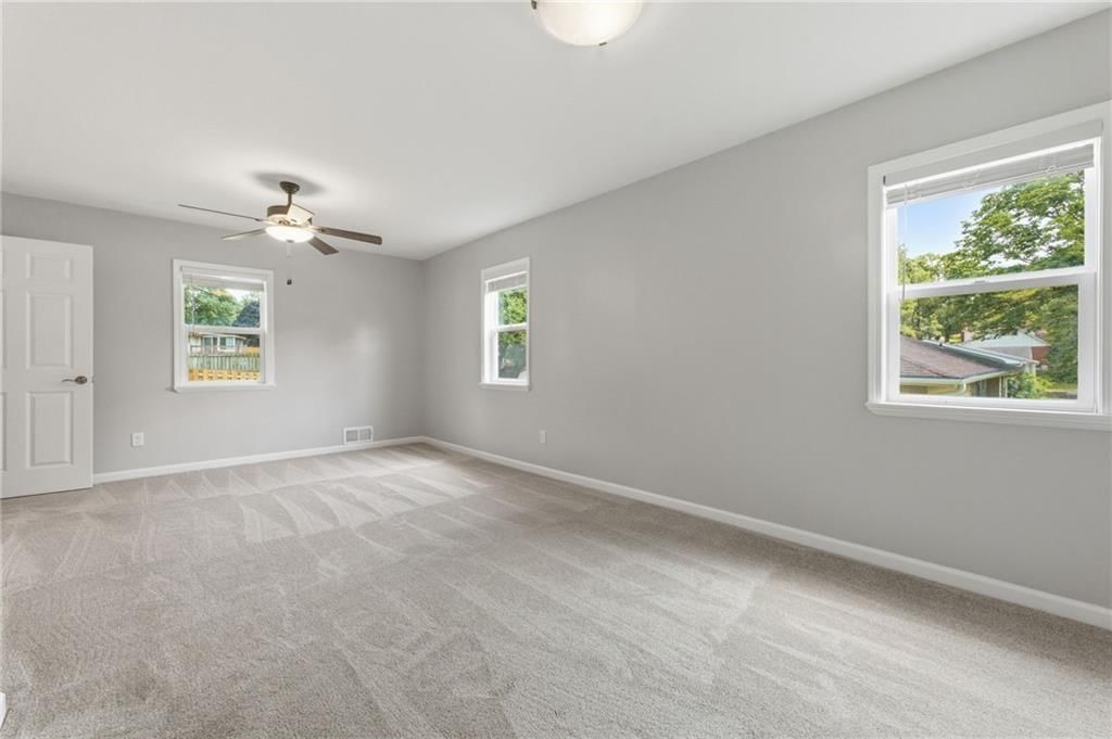 44 Maple Drive — photo 12