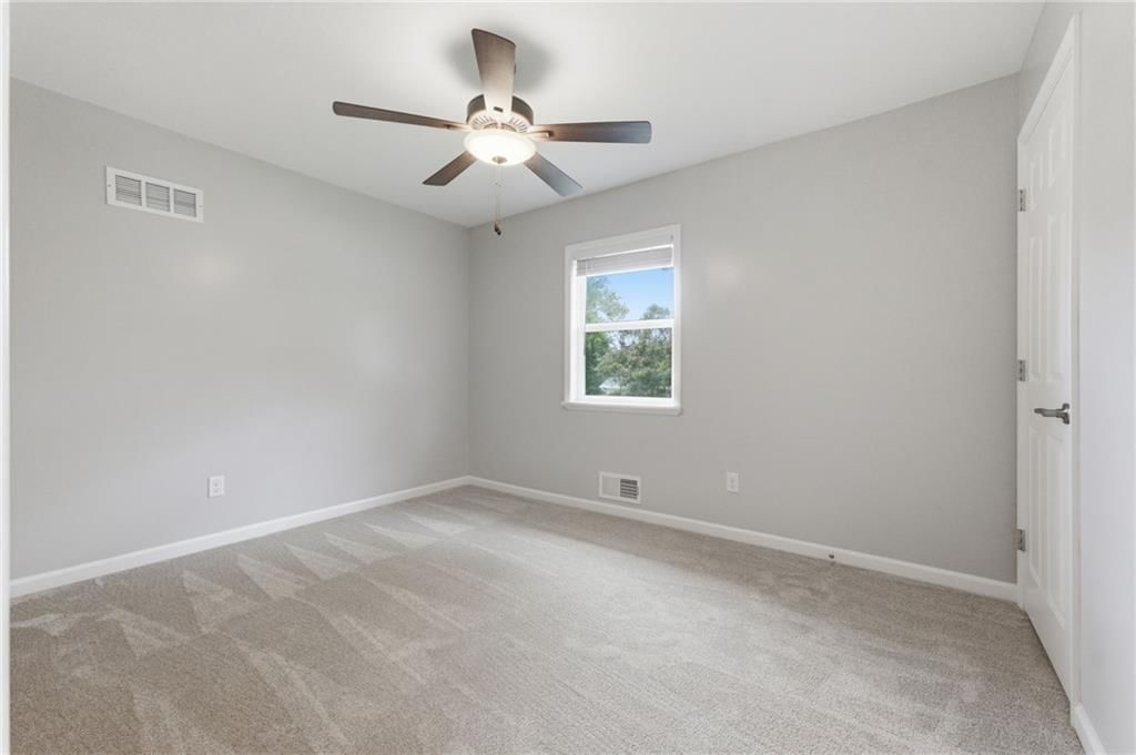 44 Maple Drive — photo 18