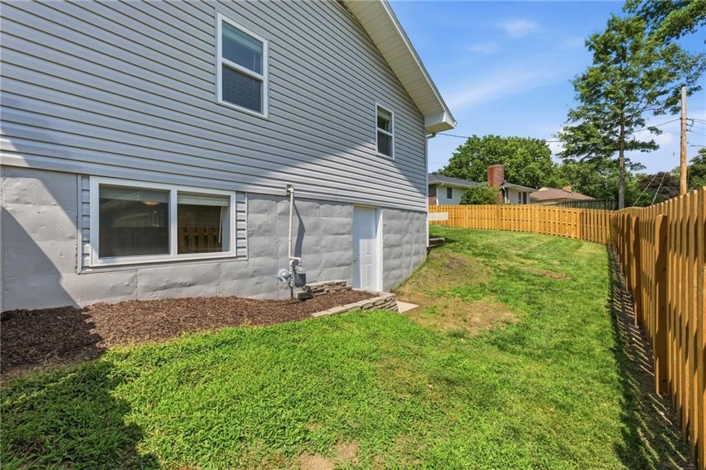 44 Maple Drive — photo 28