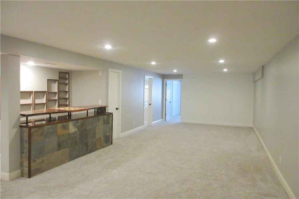 537 E Cheyenne Street — photo 8