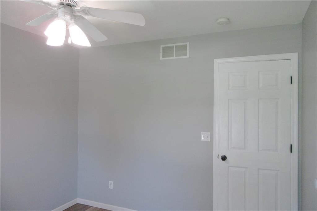537 E Cheyenne Street — photo 11