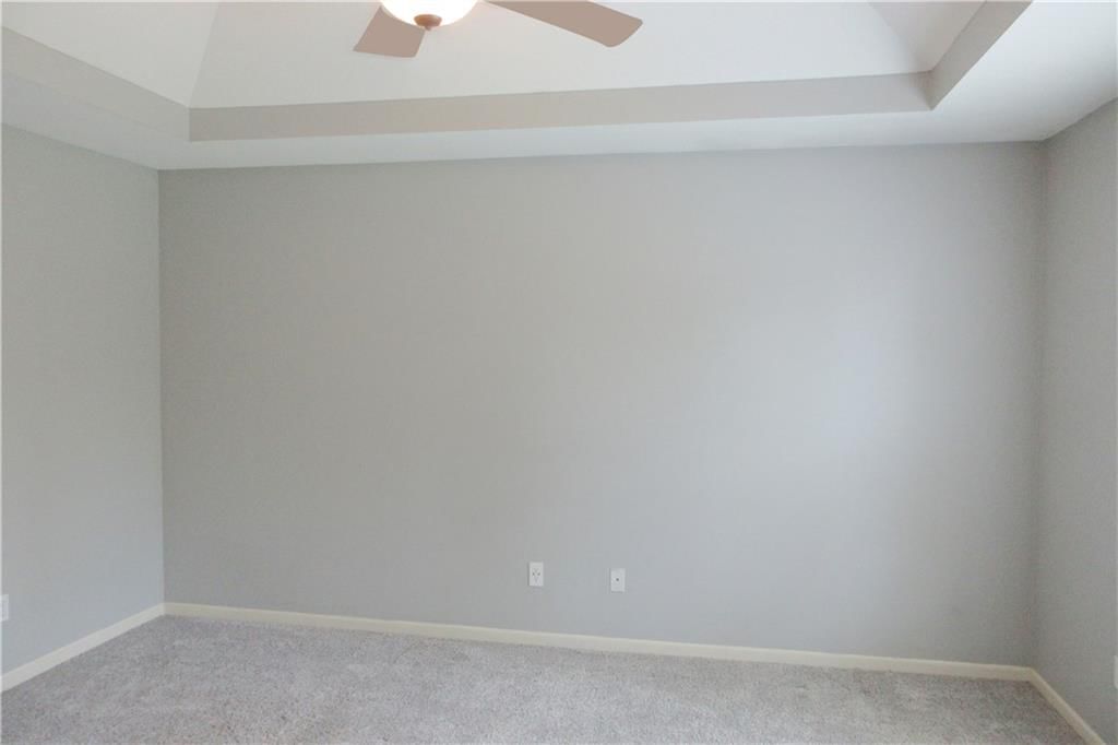 537 E Cheyenne Street — photo 17