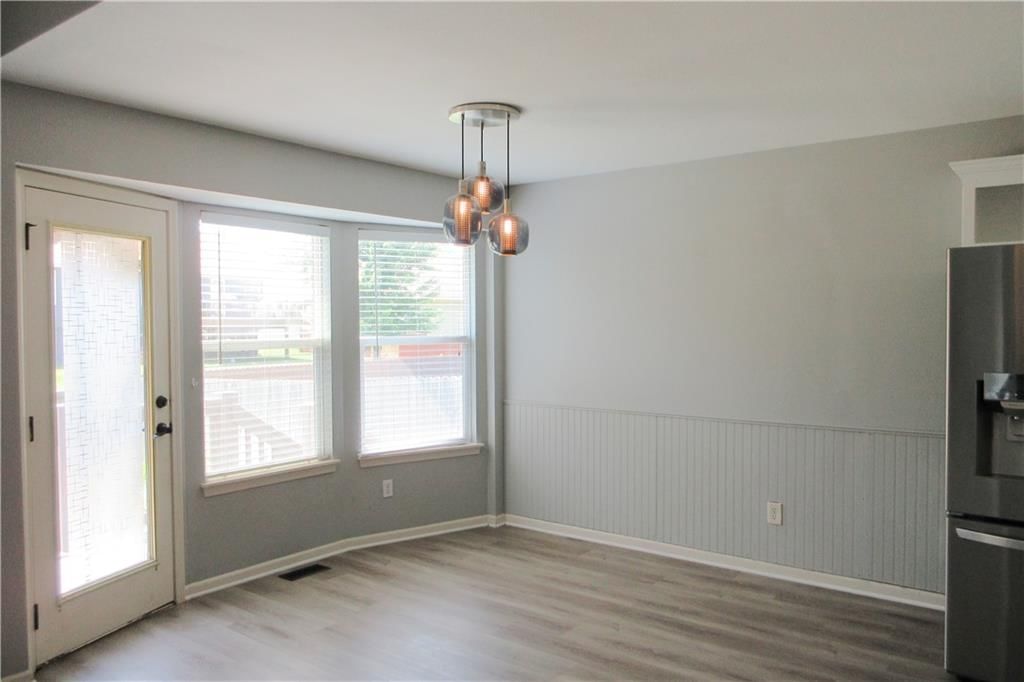537 E Cheyenne Street — photo 27