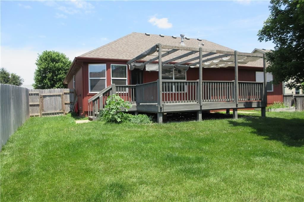 537 E Cheyenne Street — photo 29