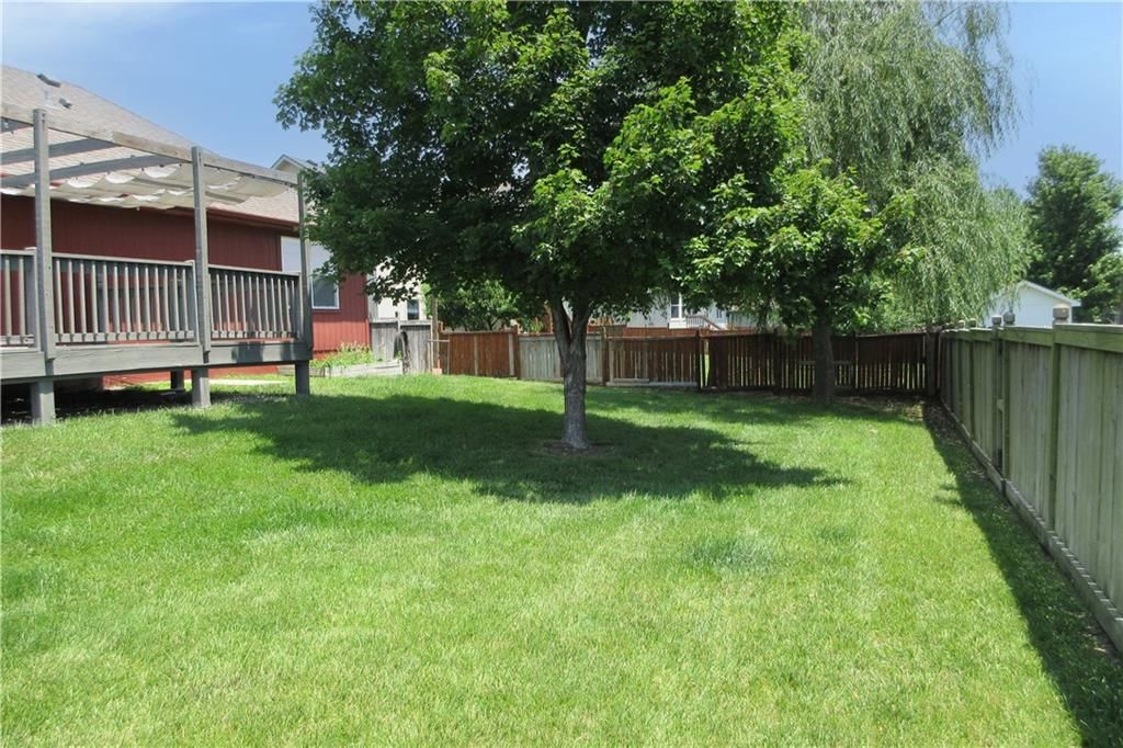 537 E Cheyenne Street — photo 30