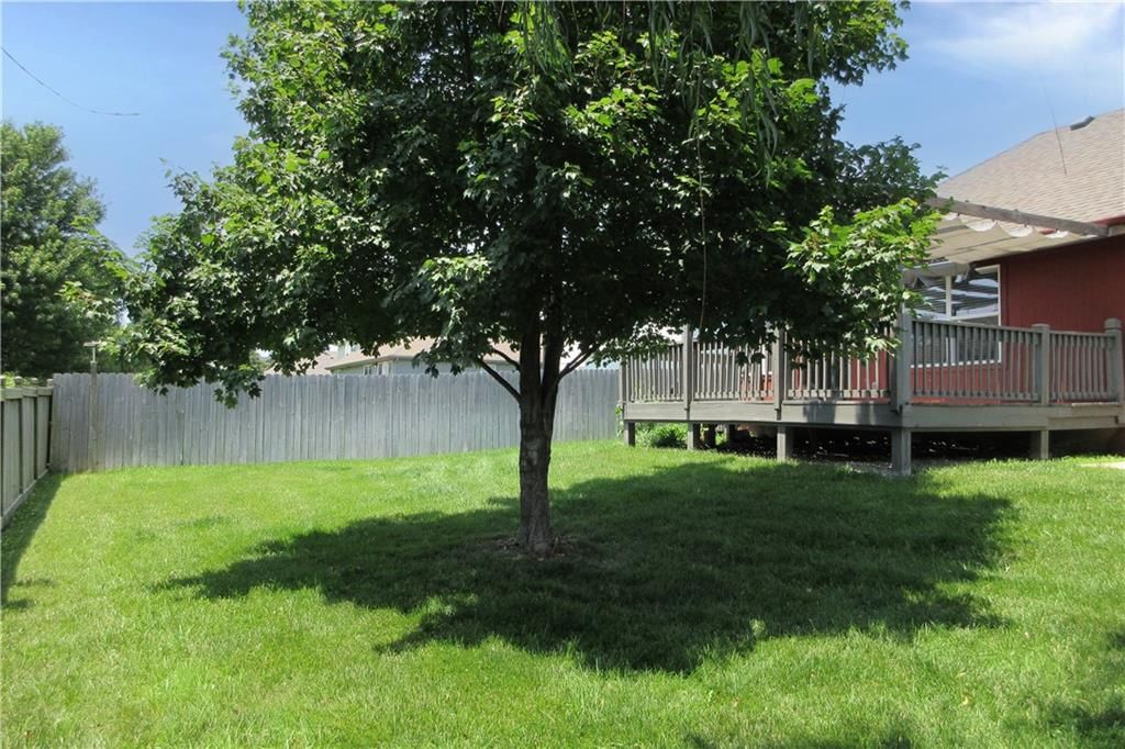 537 E Cheyenne Street — photo 32