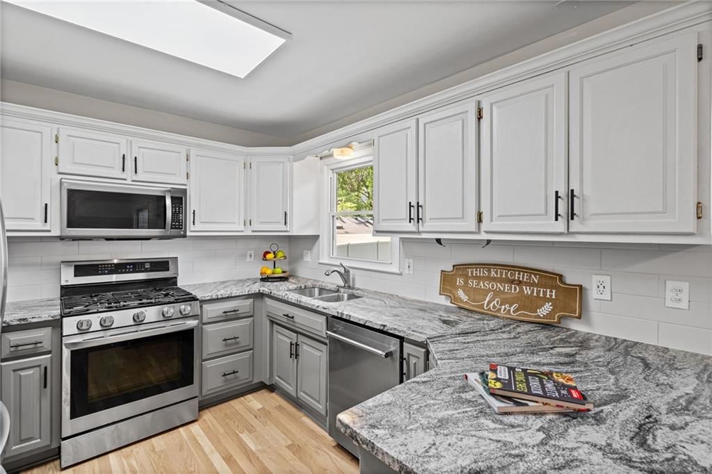 3728 BIRCHWOOD Drive — photo 11