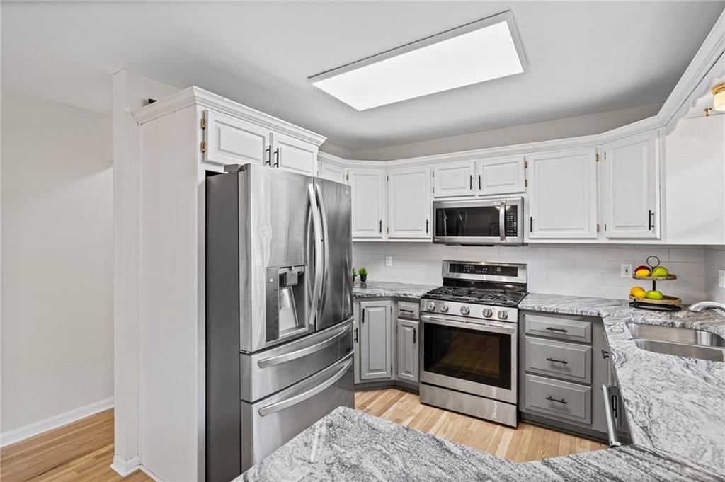 3728 BIRCHWOOD Drive — photo 12