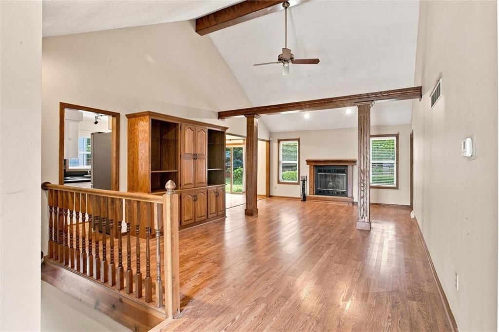 8504 N Chatham Avenue — photo 3