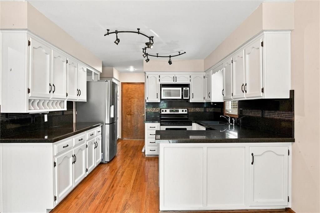 8504 N Chatham Avenue — photo 8