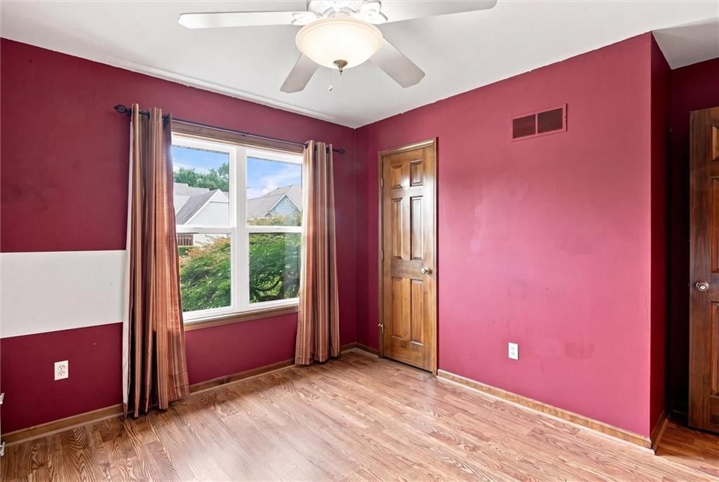 8504 N Chatham Avenue — photo 16