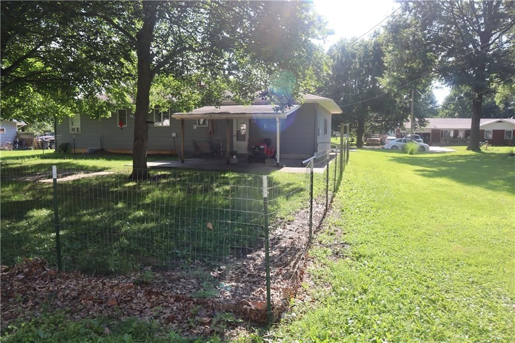 126 N Orange Street — photo 6