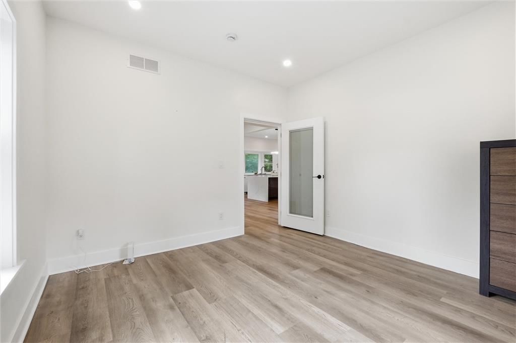 2708 Tracy Avenue — photo 25