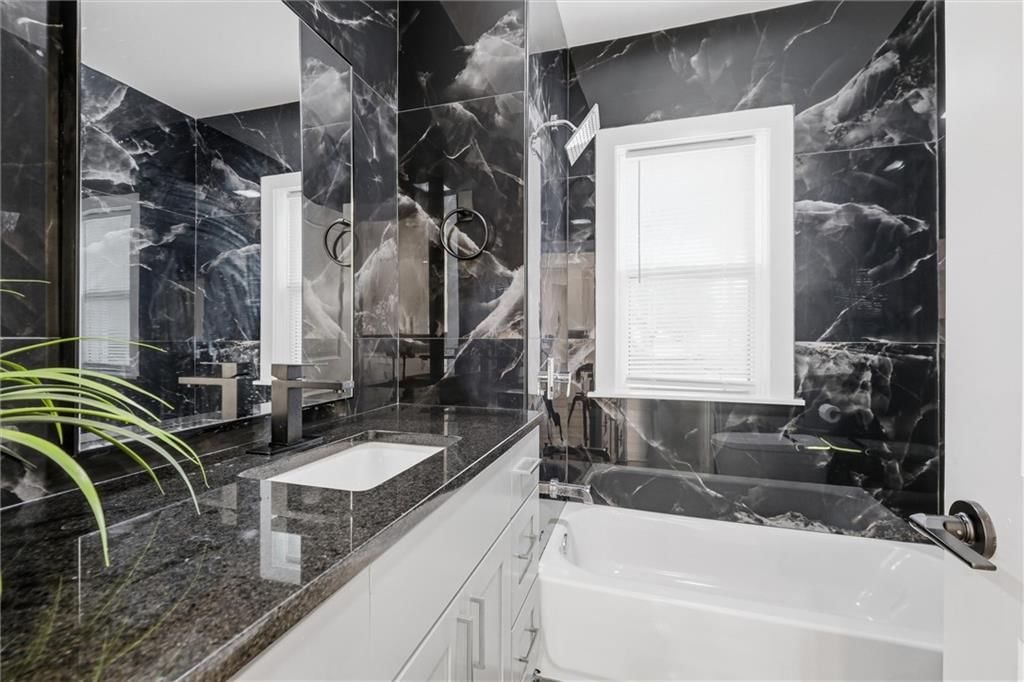 2708 Tracy Avenue — photo 26