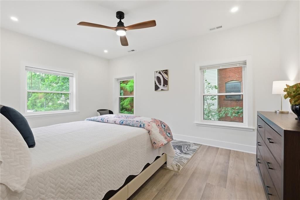 2708 Tracy Avenue — photo 33