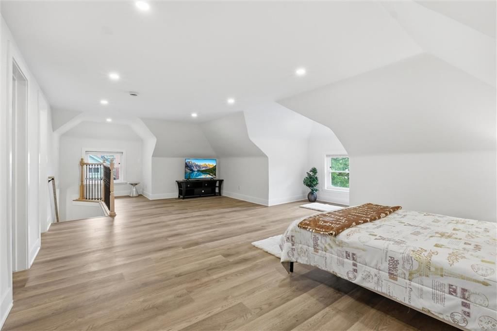 2708 Tracy Avenue — photo 42