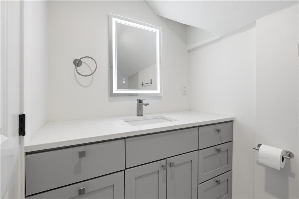 2708 Tracy Avenue — photo 47