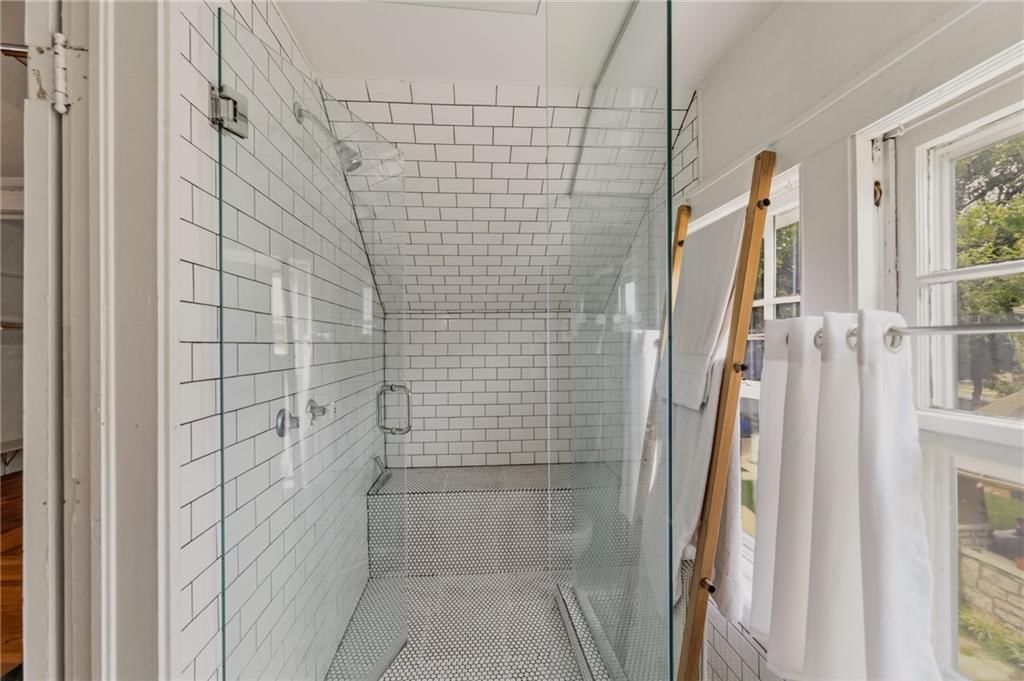 5715 Virginia Avenue — photo 32