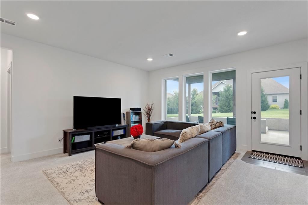 17104 Bradshaw Street — photo 34
