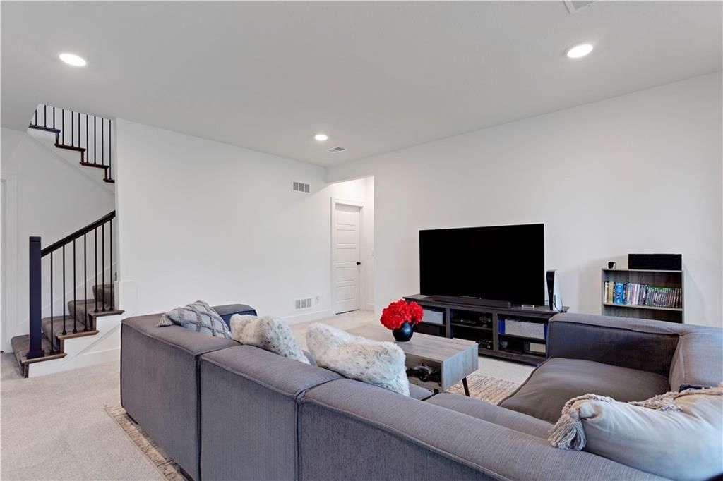17104 Bradshaw Street — photo 35