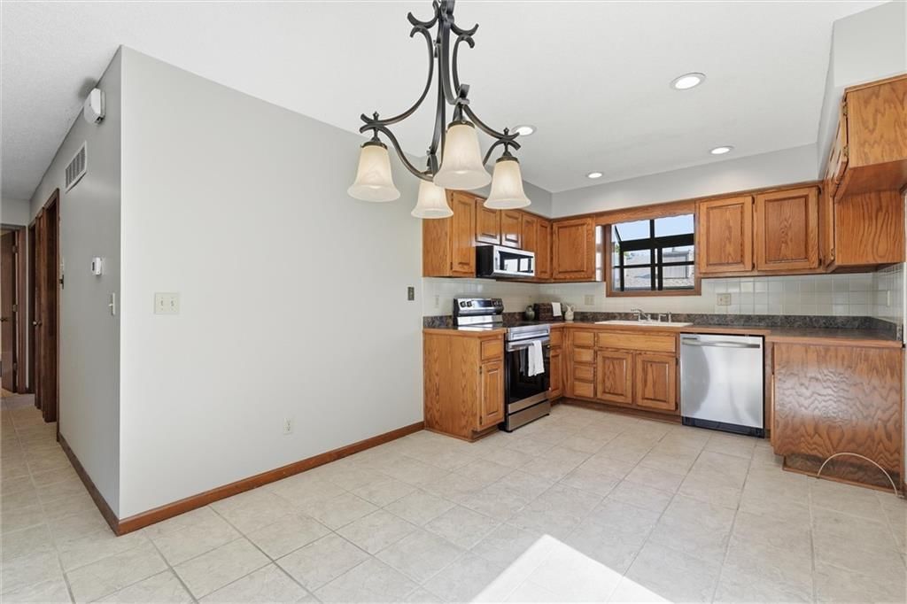 12116 W 67th Street — photo 9