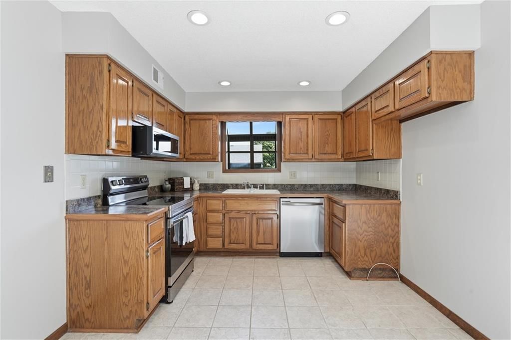 12116 W 67th Street — photo 11