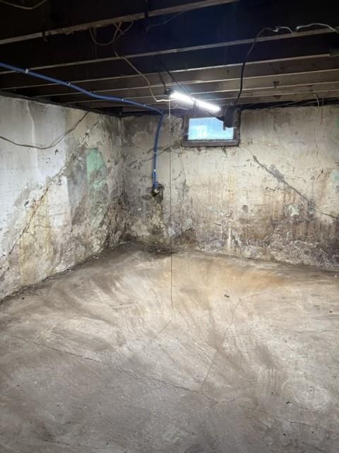 Photo 15 of 21 - 3922 Delavan Avenue, Kansas City, KS 66104