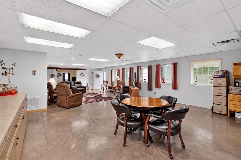 423 S Barbee Street — photo 19