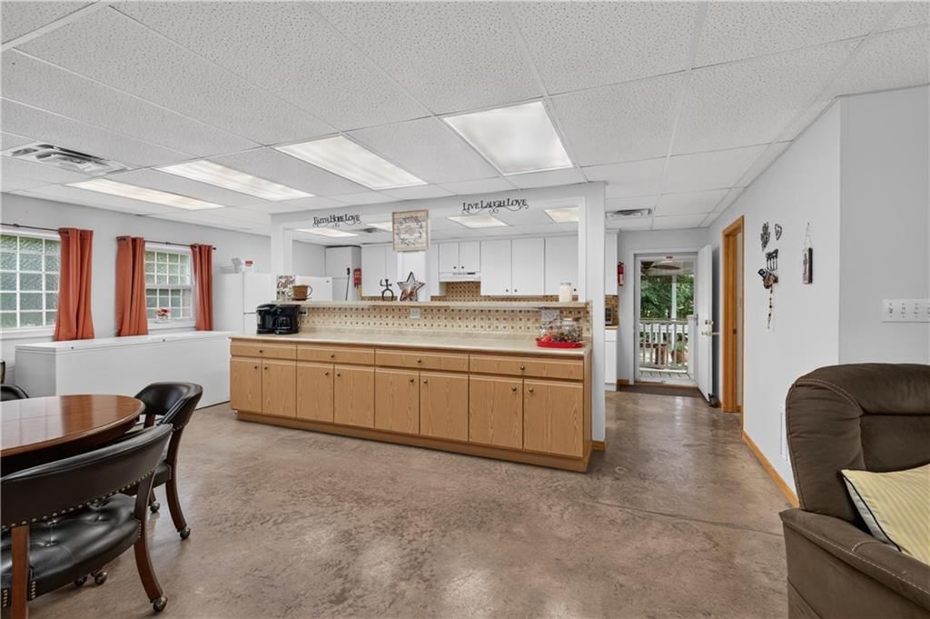 423 S Barbee Street — photo 22