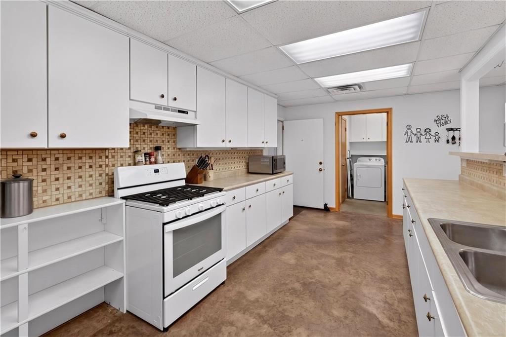 423 S Barbee Street — photo 24