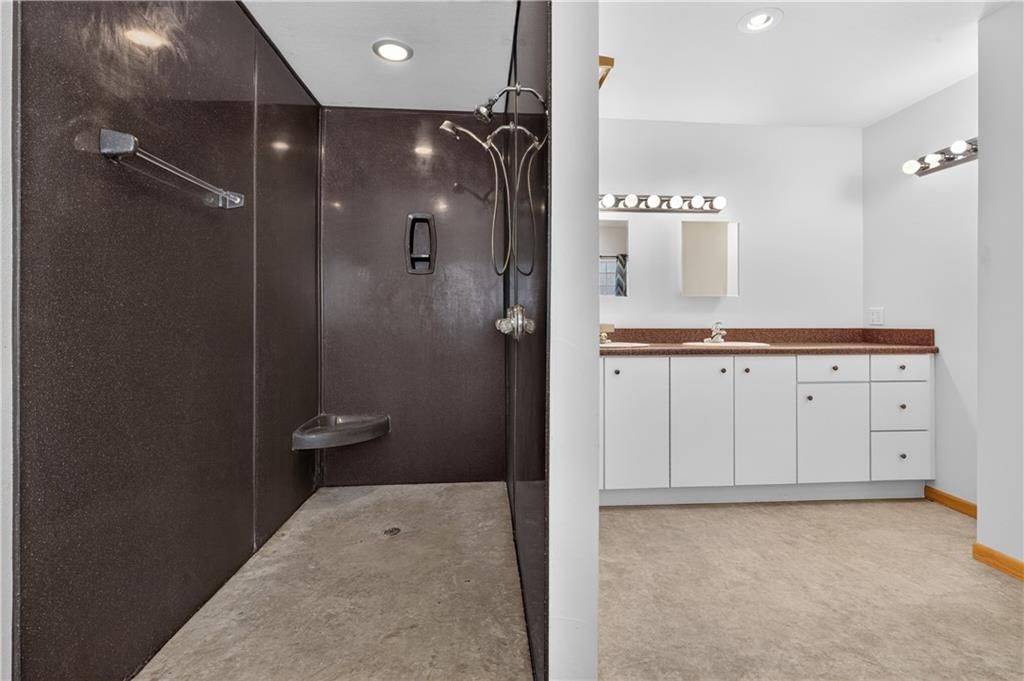 423 S Barbee Street — photo 39