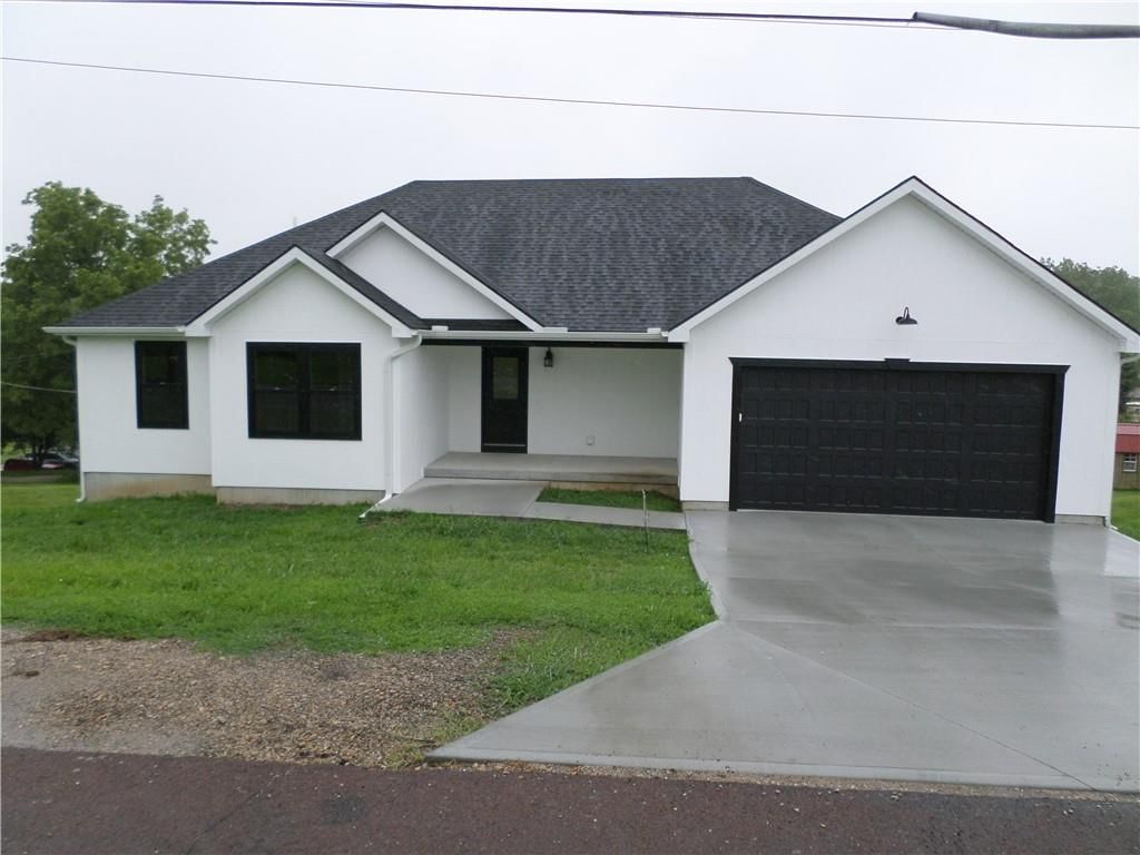 210 S Park Street — photo 1