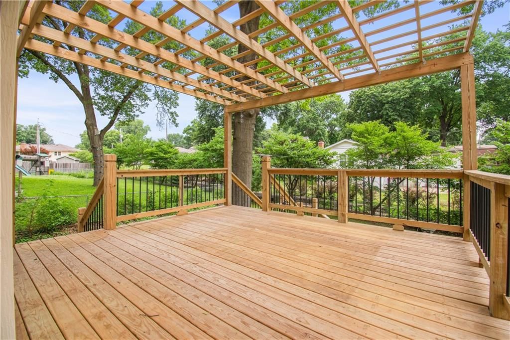 506 Linwood Terrace — photo 15