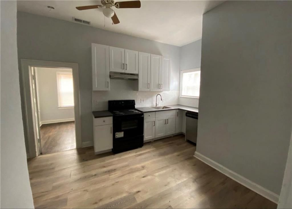 Photo 5 of 20 - 2727 Vine Street, Kansas City, MO 64109