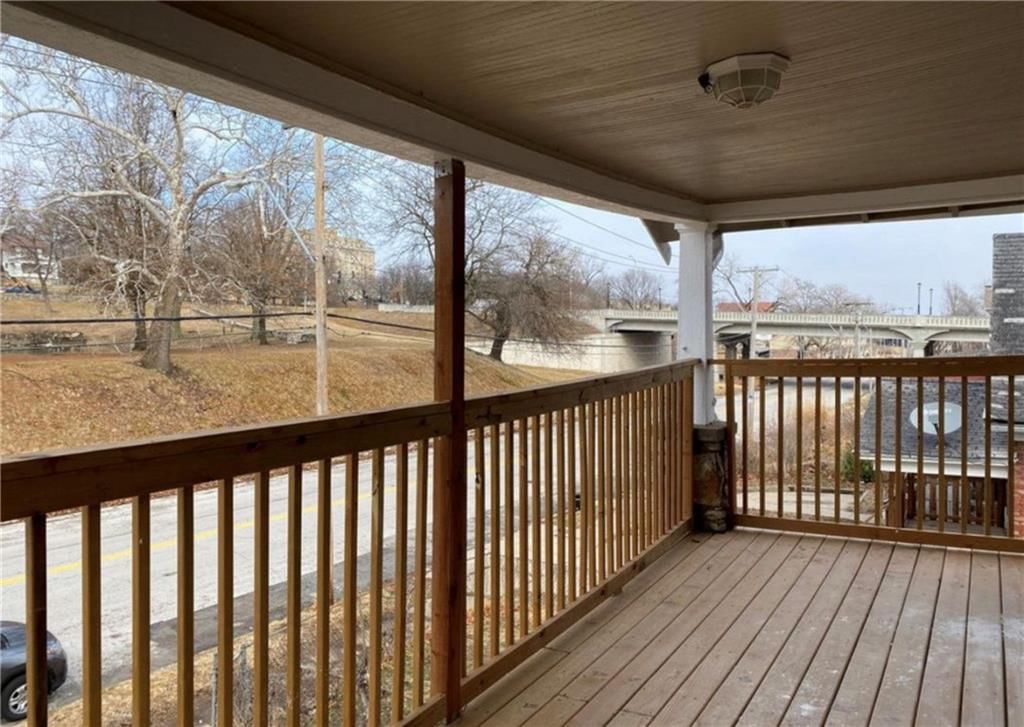 Photo 8 of 20 - 2727 Vine Street, Kansas City, MO 64109