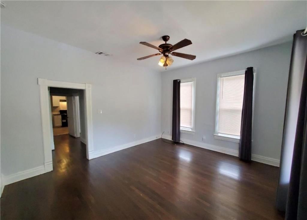 Photo 9 of 20 - 2727 Vine Street, Kansas City, MO 64109