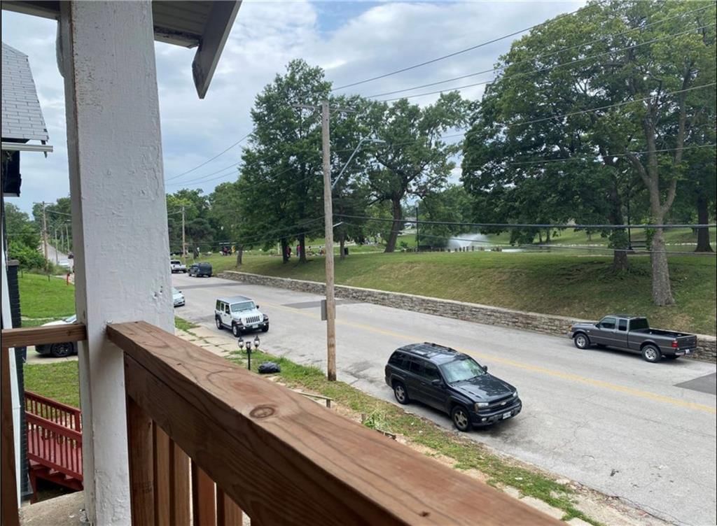 Photo 14 of 20 - 2727 Vine Street, Kansas City, MO 64109