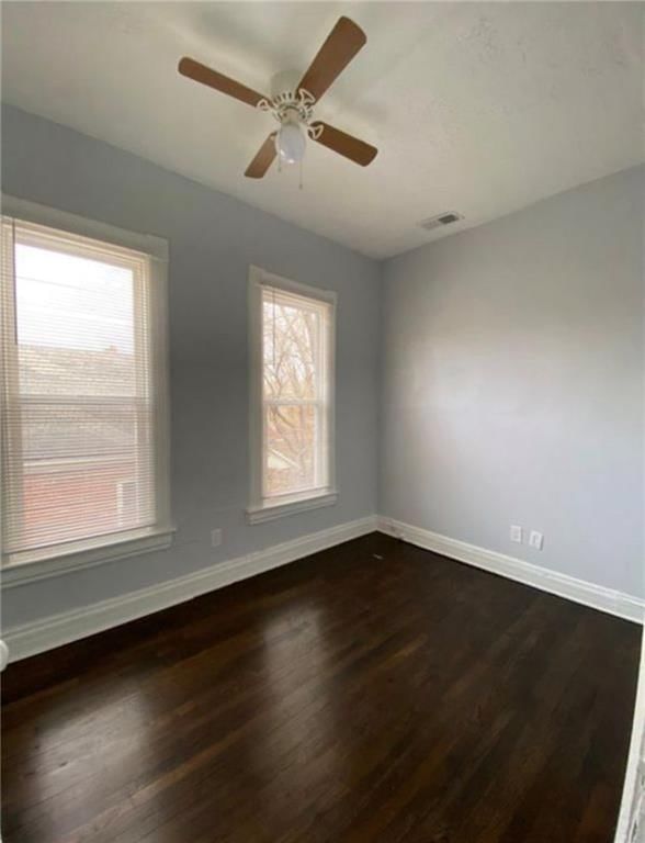 Photo 18 of 20 - 2727 Vine Street, Kansas City, MO 64109