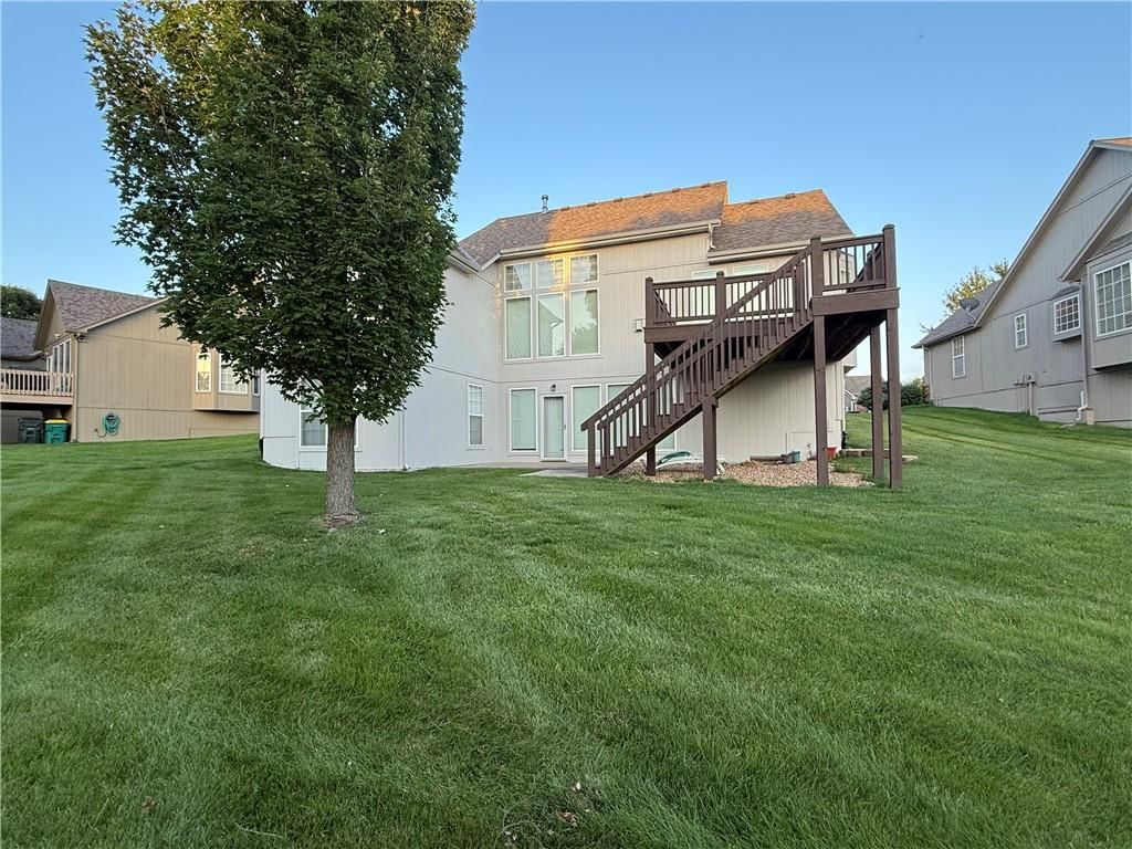 2722 S Brentwood Drive — photo 2