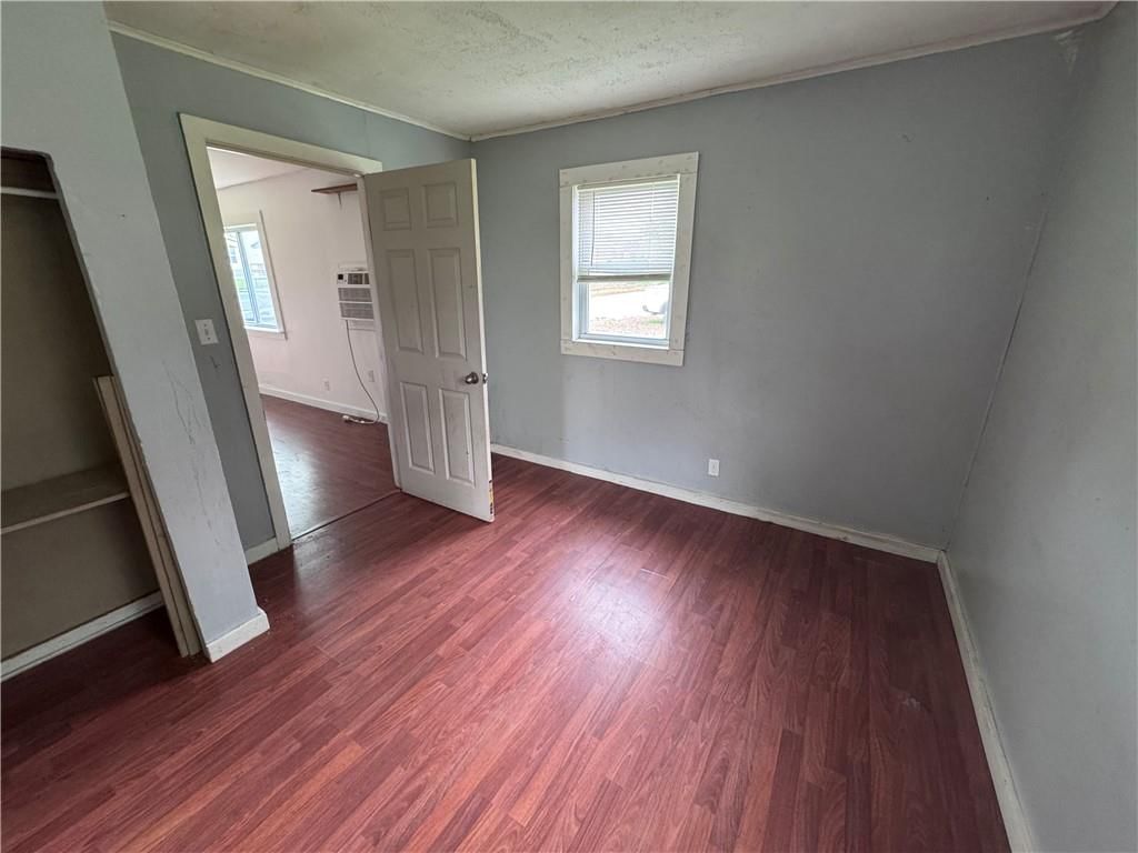 400 1/2 N oak Street — photo 7
