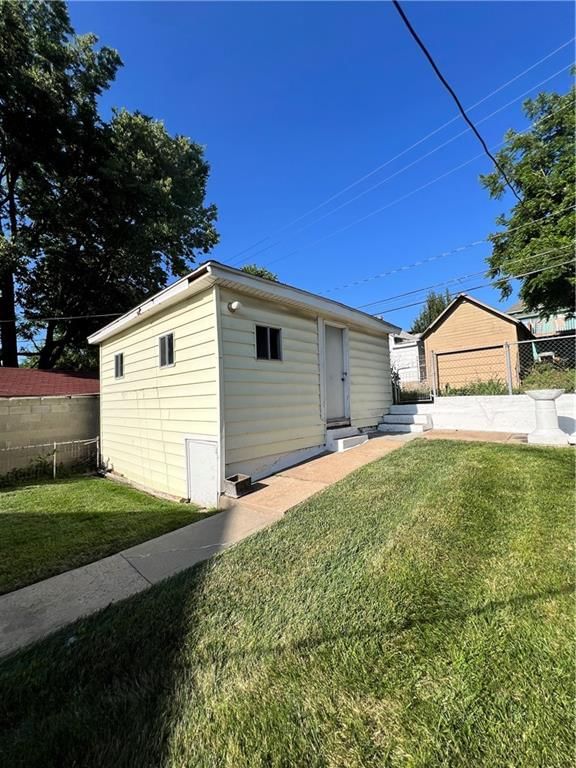 55 S Coy Street — photo 20