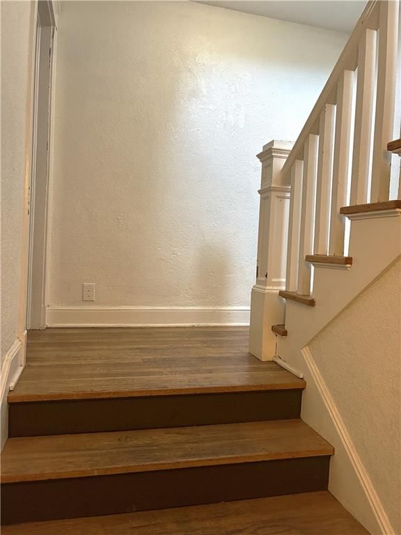 3241 Gillham Road — photo 3