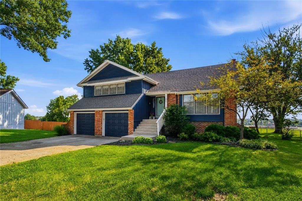 416 N PERSIMMON Drive — photo 3