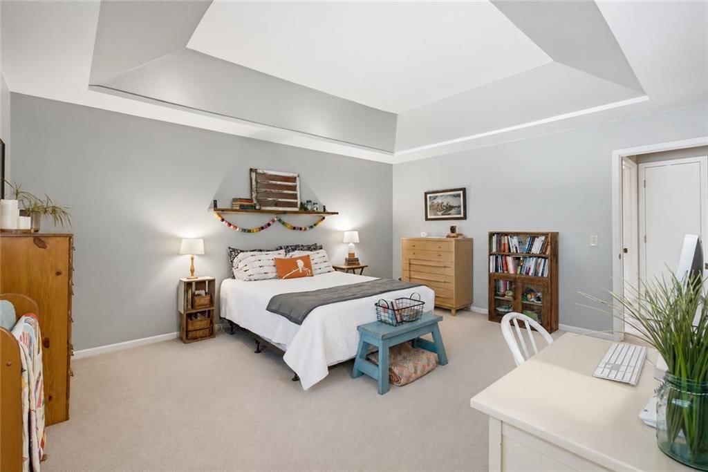 416 N PERSIMMON Drive — photo 18