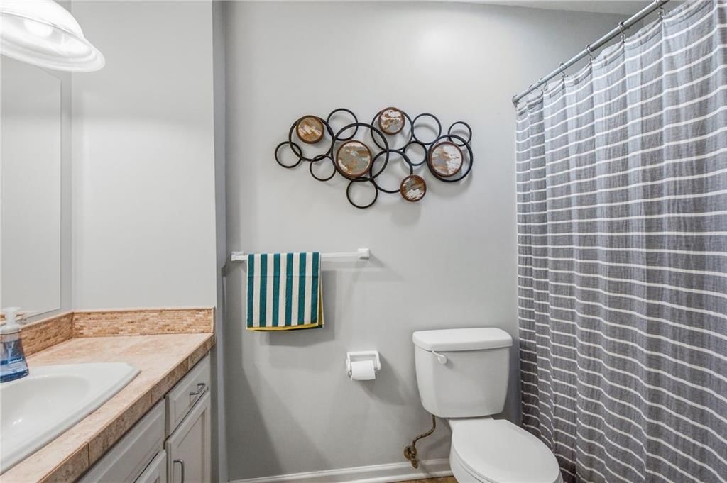416 N PERSIMMON Drive — photo 24